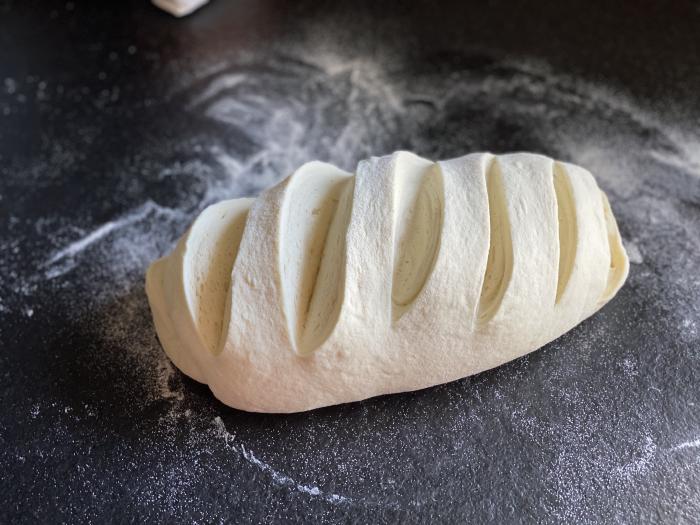 Laib Brot ungebacken